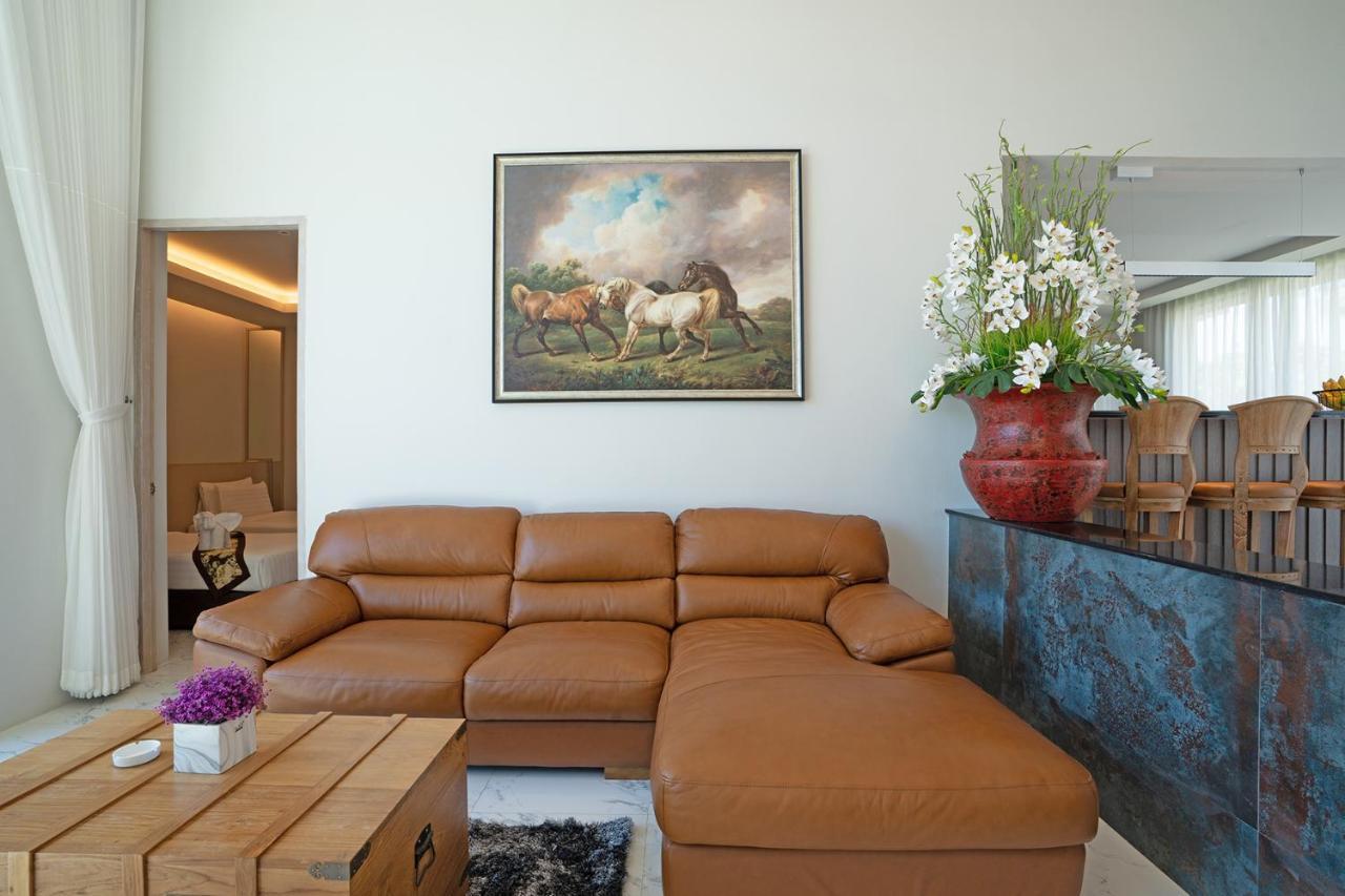 Gold Chariot Pool Villa, Phuket - Sha Plus Certified Bang Tao Beach  Exterior photo